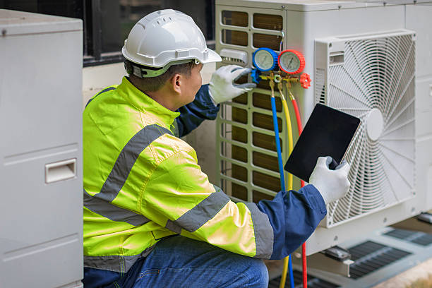 Professional Hvac technician working in Lotus, CA
